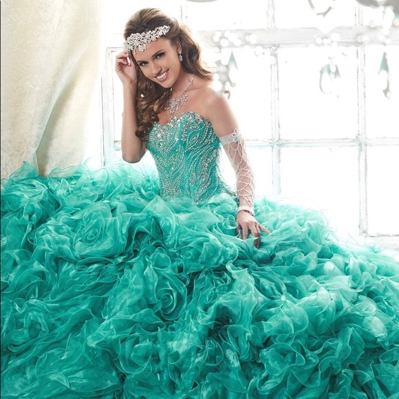 Quinceañera Dress - Picture 1 of 7